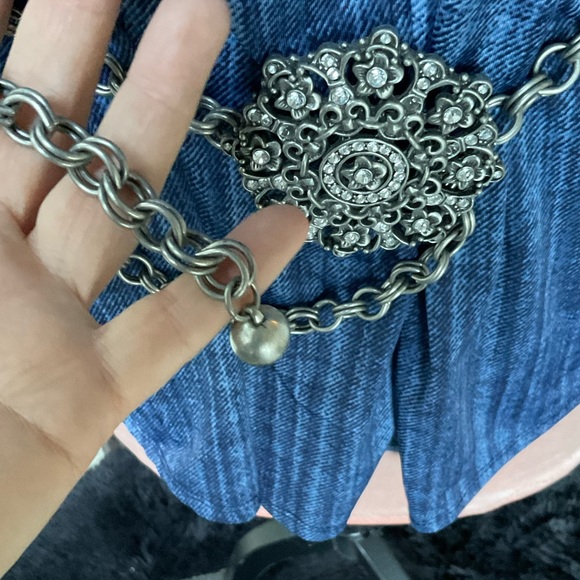 Silver chain belt round medallion with crystals metal 90’s y2k - Picture 7 of 15